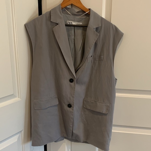 Zara vest - Picture 3 of 5